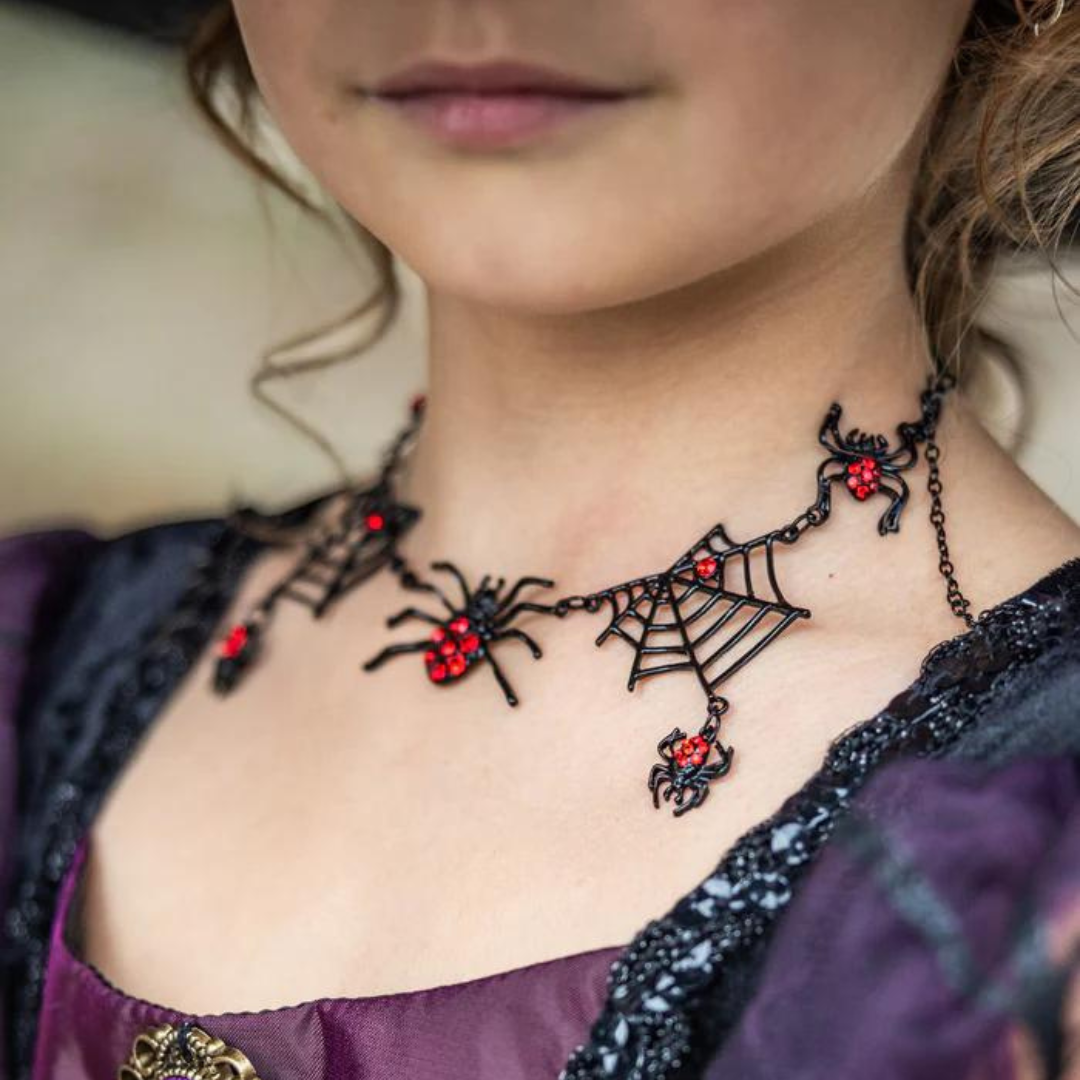 TANGLED WEB NECKLACE