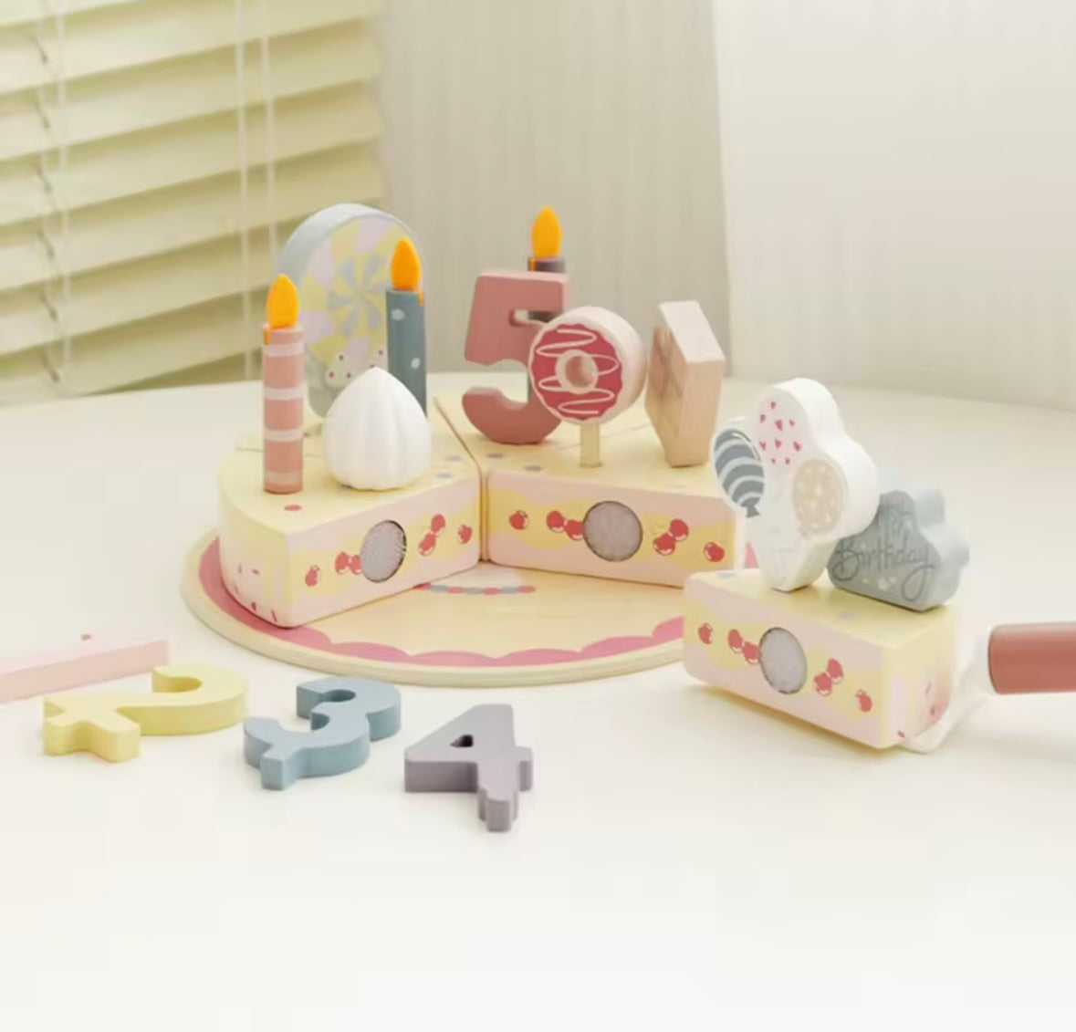 JUEGO DE MADERA PASTEL DE CUMPLEAÑOS