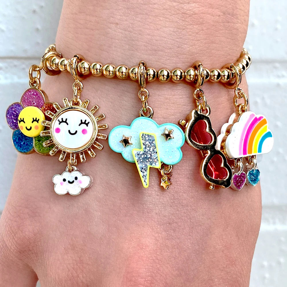 CHARM DE GAFAS DE SOL CON FORMA DE CORAZÓN DORADO